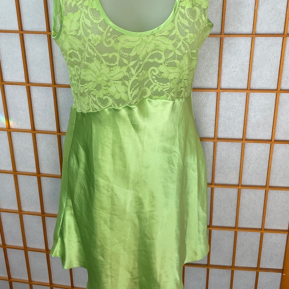 Lime-a-licious 🍋🟩 Y2K Victoria's Secret mini negligee/dress - Picture 5 of 10